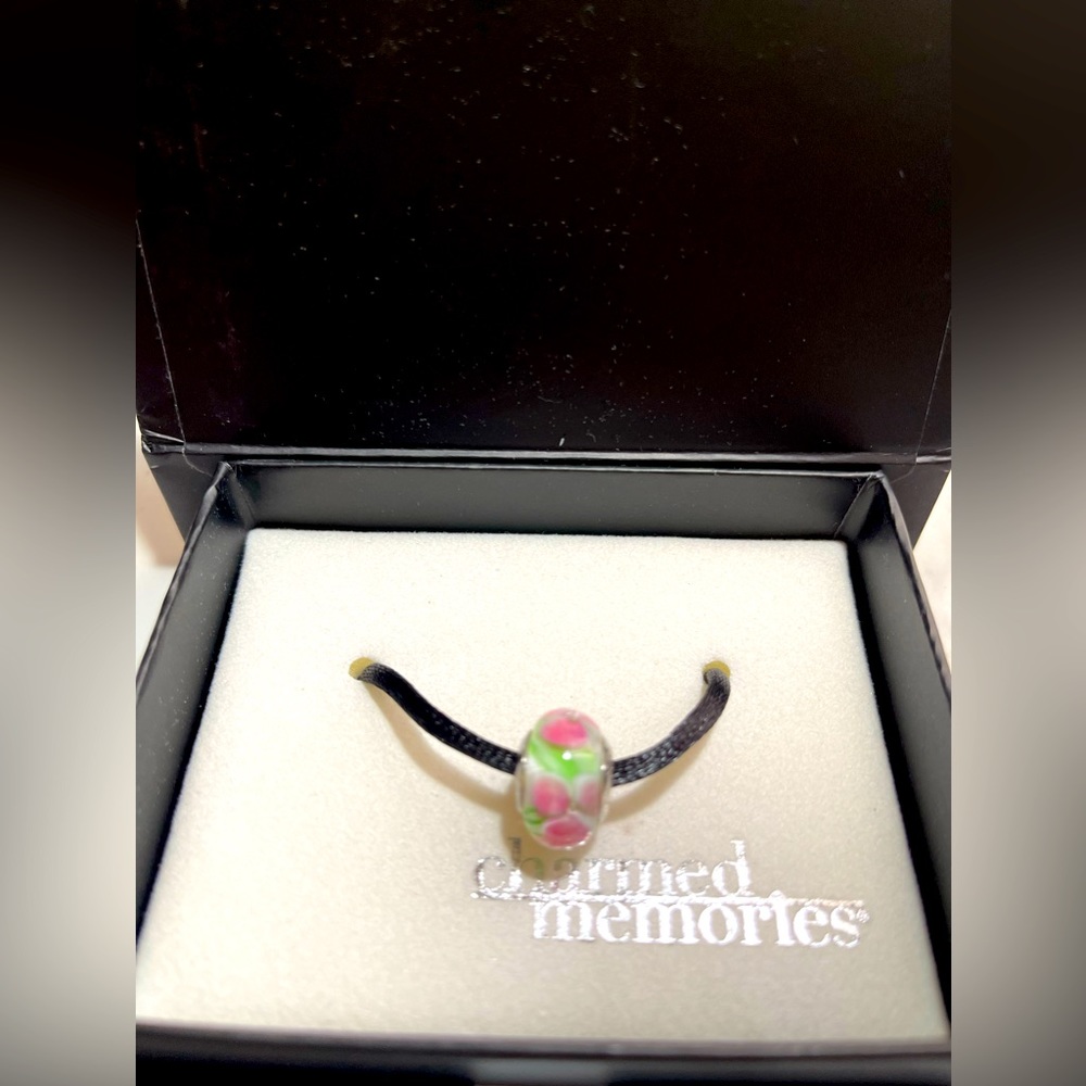 Charmed memories by Kay jewelers, floral, design charm for bracelet